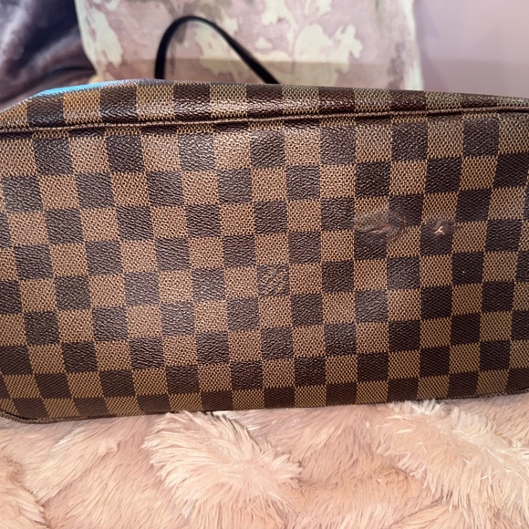 Louis Vuitton Damier Ebene Neverfull MM Tote - Picture 4 of 11